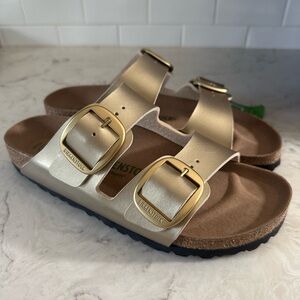 Arizona Big Buckle Birkenstocks, Gold, size 40/ Women’s 9.